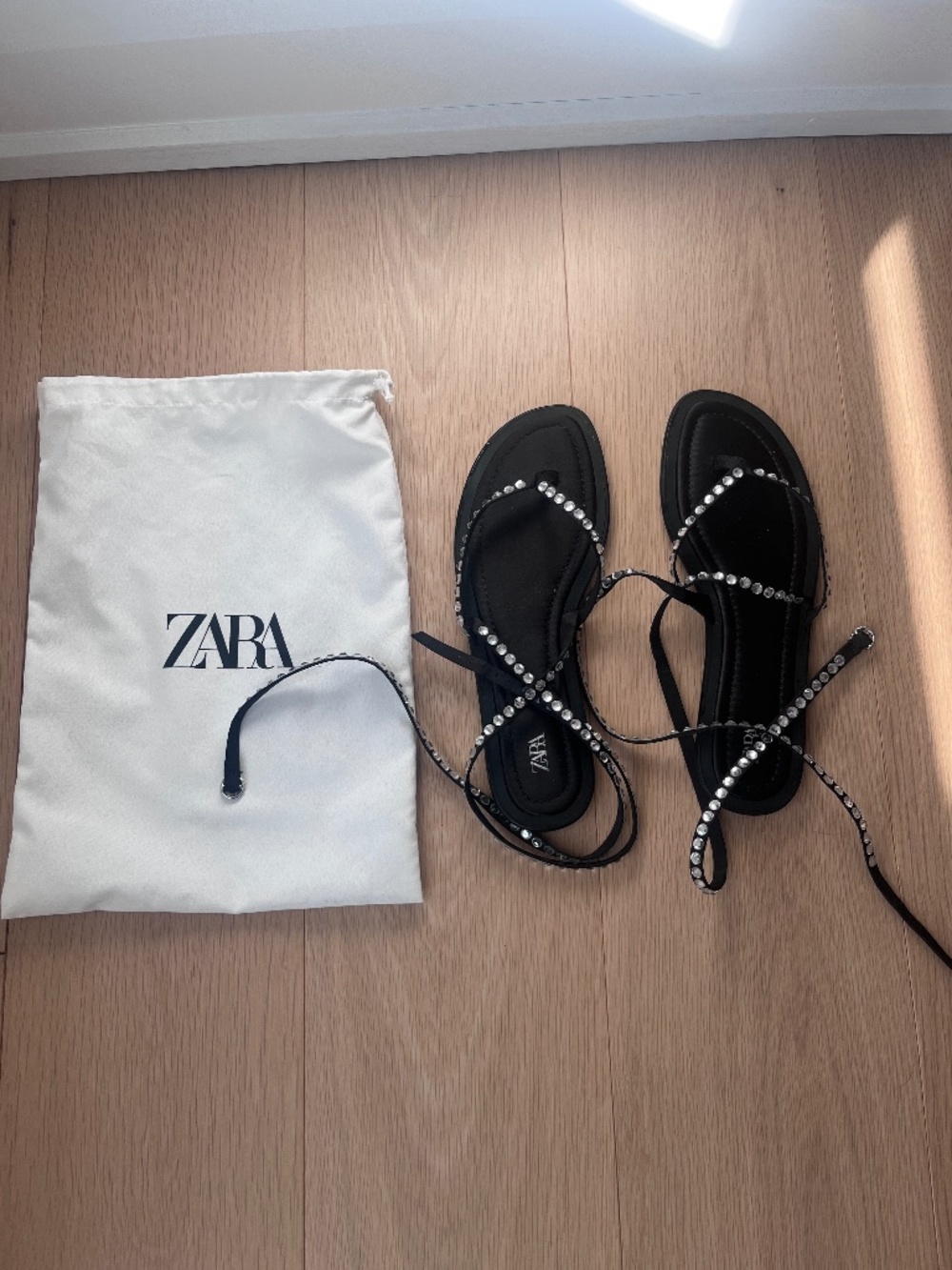 ZARA Black Rhinestone/Studded Strappy Sandals size 6.5